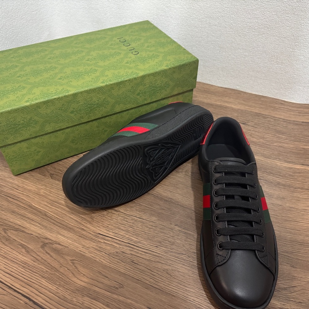 Gucci Women’s Black Sneakers with Red and Green Stripes - Picture 3 of 4